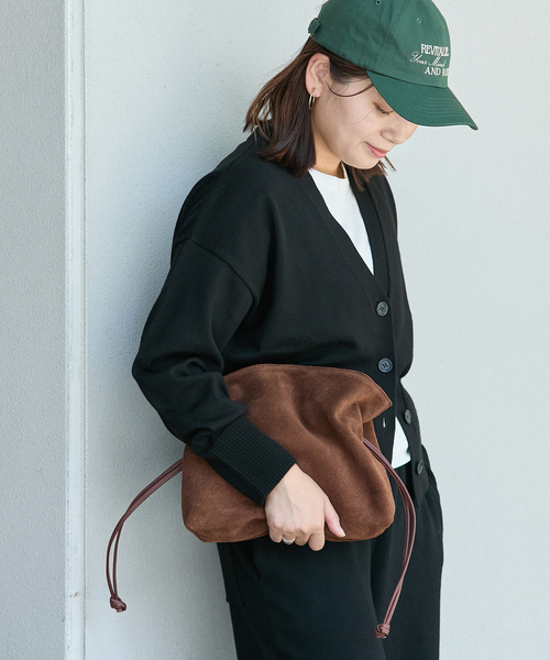 AULENTTI（オウレンティ）の「《ＷEB限定追加》【AULENTTI/オウレンティ】キンチャクBAG SWEDE（ショルダーバッグ・レディース・ブラウン・FREE）」の6枚目の写真