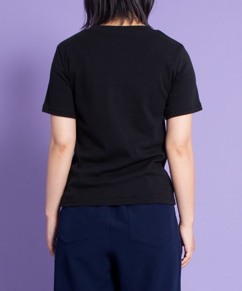 PUNYUS(プニュズ)の「クルーネック無地Tシャツ(Tシャツ/カットソー・レディース・ブラック/ホワイト/ピンク・1/2/3/4)」の17枚目の写真