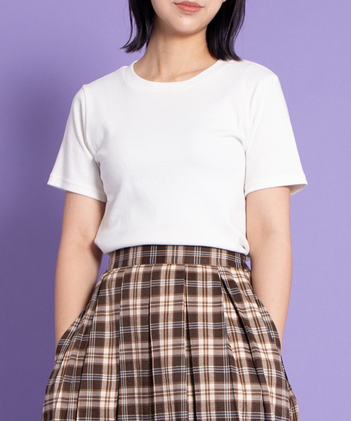 PUNYUS(プニュズ)の「クルーネック無地Tシャツ(Tシャツ/カットソー・レディース・ブラック/ホワイト/ピンク・1/2/3/4)」の5枚目の写真