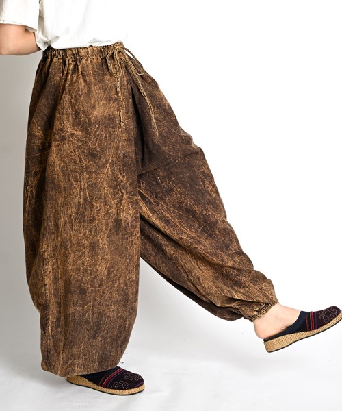 MARAI(マーライ)の「ストーンウォッシュサルエルパンツ(その他パンツ・レディース・ブラック/カーキ/ブラック系その他/ブラウン/グリーン/レッド/パープル・FREE)」の15枚目の写真