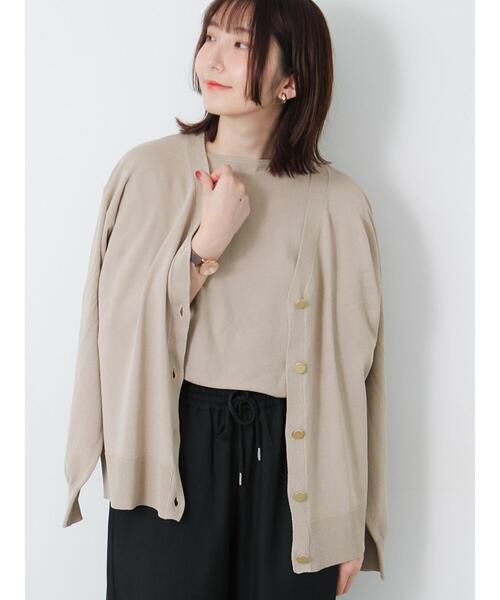 Te chichi TERRASSE(テチチテラス)の「金釦Vネックリラックスカーディガン(カーディガン/ボレロ・レディース・ベージュ/ブラック/ブルー/ピンク・F)」の1枚目の写真