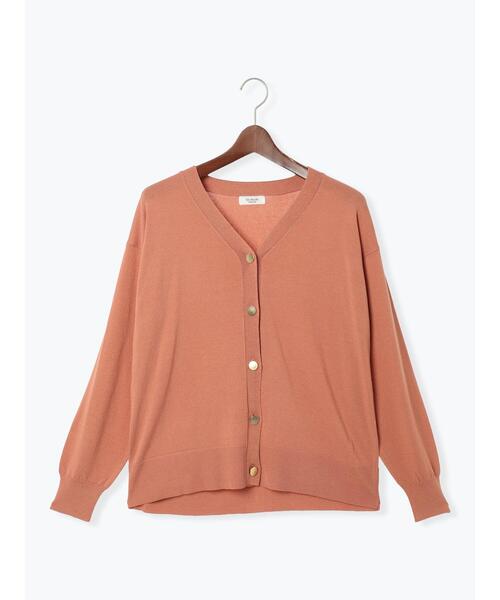 Te chichi TERRASSE(テチチテラス)の「金釦Vネックリラックスカーディガン(カーディガン/ボレロ・レディース・ベージュ/ブラック/ブルー/ピンク・F)」の4枚目の写真