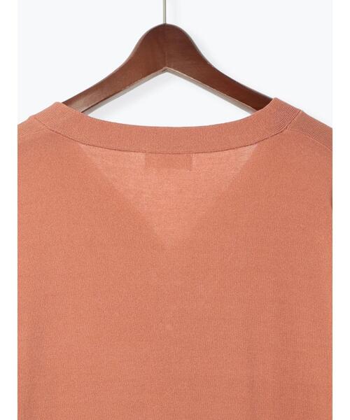 Te chichi TERRASSE(テチチテラス)の「金釦Vネックリラックスカーディガン(カーディガン/ボレロ・レディース・ベージュ/ブラック/ブルー/ピンク・F)」の6枚目の写真