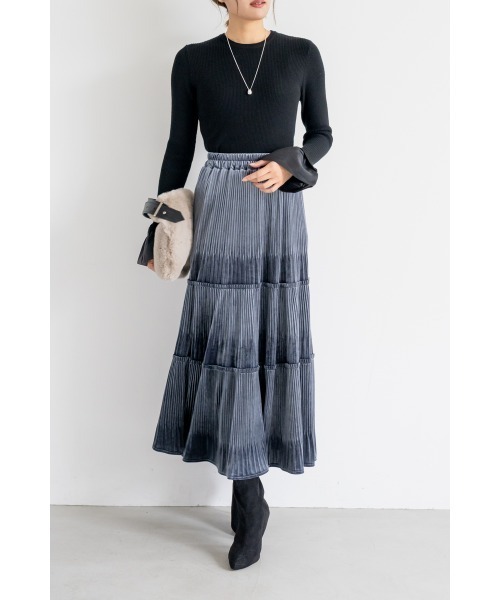 M.deux(エムドゥ)の「袖シアーバルーンリブニット(ニット/セーター・レディース・ブラック/ボルドー・MEDIUM)」の5枚目の写真