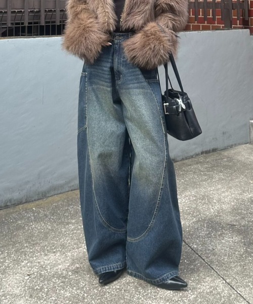 RAY CASSIN（レイカズン）の「【ウエスト調節可/2サイズ展開】デザイン切替デニム（デニムパンツ・レディース・ブルー/ブラック/ブラウン/ネイビー・S/M）」の4枚目の写真