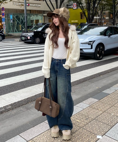 RAY CASSIN（レイカズン）の「【ウエスト調節可/2サイズ展開】デザイン切替デニム（デニムパンツ・レディース・ブルー/ブラック/ブラウン/ネイビー・S/M）」の8枚目の写真