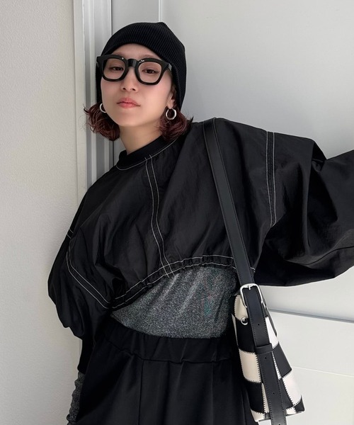 CFT.（シフト）の「ナイロンステッチクロップドプルオーバー（シャツ/ブラウス・レディース・グレー/ブラック/ホワイト・FREE）」の2枚目の写真