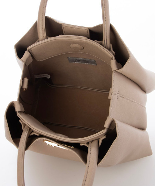 cache cache(カシュ カシュ)の「カシュカシュ cachecache / 三層2wayトートバッグ(トートバッグ・レディース・ブラック/ベージュ/イエロー・FREE)」の9枚目の写真