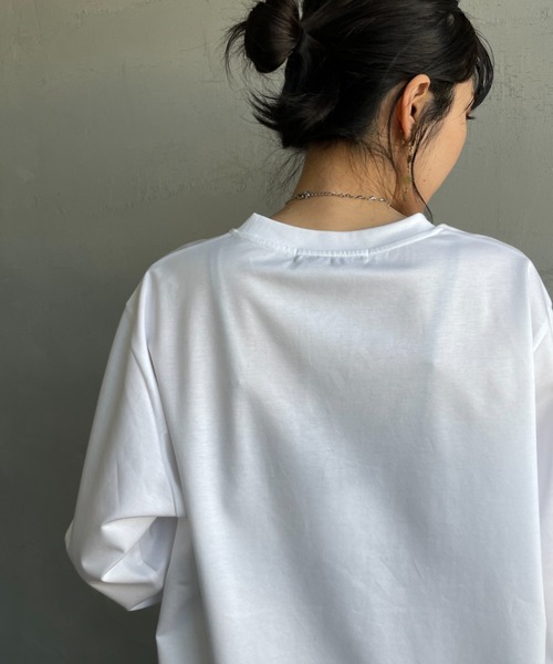 TATRAS（タトラス）の「[TATRAS/タトラス] SICADO ワンポイントロゴ ロングスリーブTシャツ（Tシャツ/カットソー・レディース・ブラック/ホワイト・1/2/3/4）」の18枚目の写真