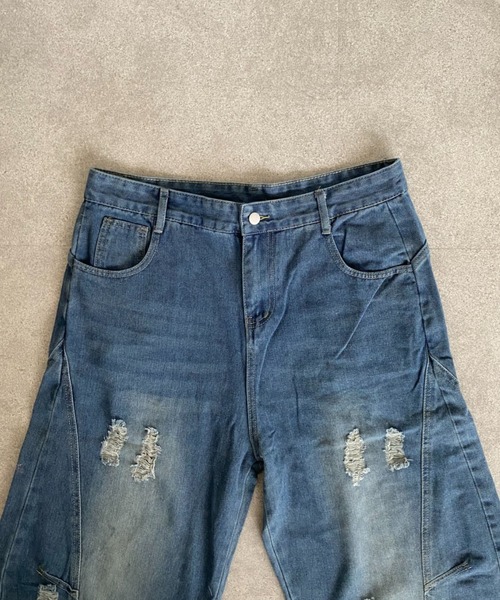 lilful（リルフル）の「ウォッシュ加工ダメージワイドカーブシルエットバギーデニムパンツ（デニムパンツ・メンズ・ライトブルー/ブルー・L/M）」の10枚目の写真