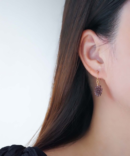 CERCA(チェルカ)の「jolie minette/ミニ ぶどう フック ピアス/アレルギー対応(ピアス(両耳用)・レディース・イエロー系その他/グリーン/パープル系その他・FREE)」の9枚目の写真