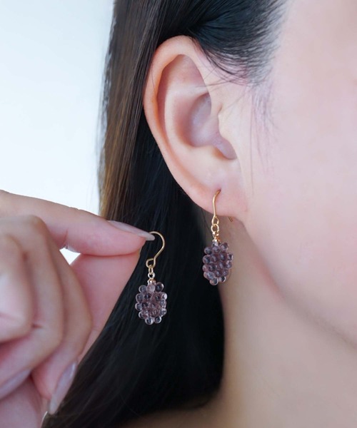 CERCA(チェルカ)の「jolie minette/ミニ ぶどう フック ピアス/アレルギー対応(ピアス(両耳用)・レディース・イエロー系その他/グリーン/パープル系その他・FREE)」の16枚目の写真