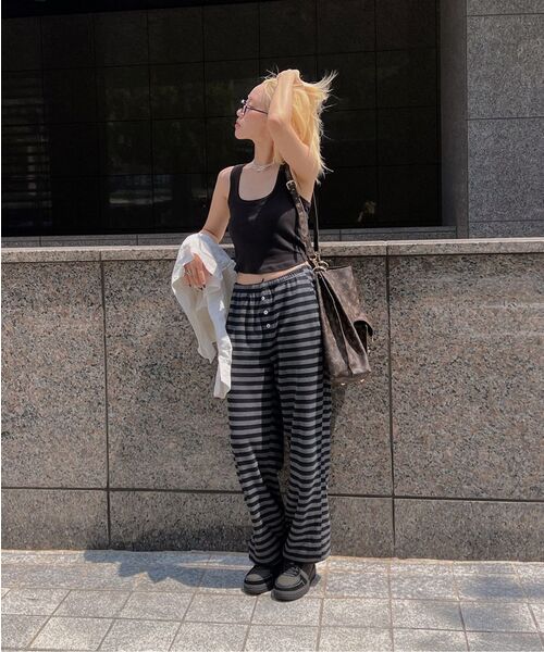 PARTIMENTO WOMEN(パルティメントウィメン)の「PWC ストライプジャージワイドパンツ_ブラック(スウェットパンツ・レディース・その他・SMALL/MEDIUM)」の12枚目の写真