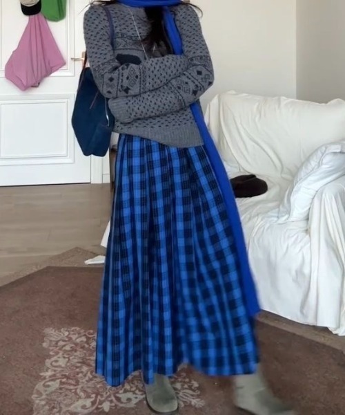 LADY LIKE(レディライク)の「チェック柄プリーツロングフレアスカート(スカート・レディース・ブルー・M)」の6枚目の写真