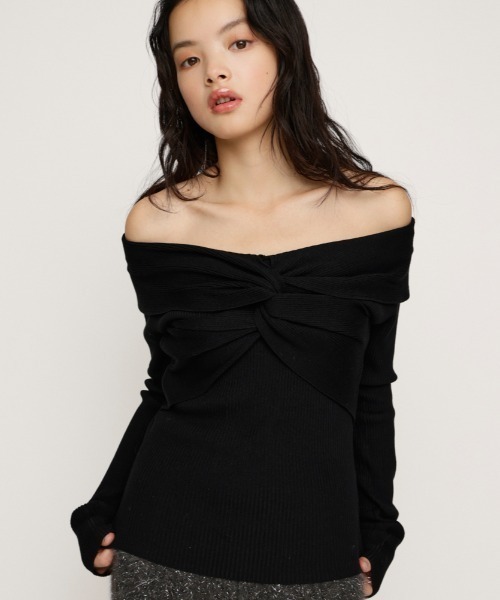 SLY（スライ）の「TWIST RIBBON KNIT TOPS ツイストリボン ニット トップス 秋服 冬服（ニット/セーター・レディース・レッド/ブラック/杢グレー/アイボリー・FREE）」の3枚目の写真