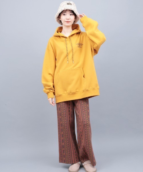 チチカカ（チチカカ）の「裏起毛サンフェイスプリントプルパーカー【ユニセックス】（パーカー・レディース・チャコールグレー/マスタード/カラフル・FREE）」の6枚目の写真