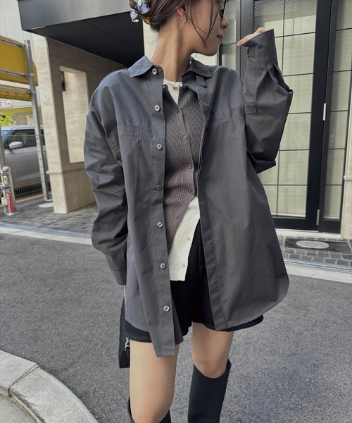 nananamoe(ナナナモエ)の「chin strap big silhouette SH(シャツ/ブラウス・レディース・チャコールグレー/クリーム・FREE)」の9枚目の写真