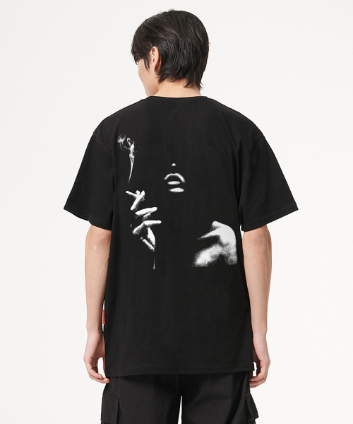 ARTISTWEAR（アーティストウェア）の「[ATW] スモック半袖Tシャツ（Tシャツ/カットソー・レディース・ブラック・XX-LARGE/XXXX-LARGE/LARGE/MEDIUM/SMALL/X-LARGE）」の2枚目の写真