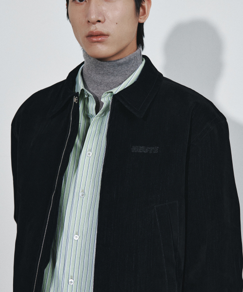 HEUTE(ホイテ)の「HET SQUARE VELVET SHORT JACKET (BLACK)(その他アウター・メンズ・ブラック・MEDIUM/LARGE)」の6枚目の写真