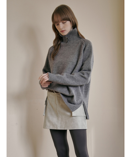 MAXZA(マージャコレクション)の「ボタンアップカラー ルーズフィット ポラネックニット(ニット/セーター・レディース・グレー・FREE)」の9枚目の写真