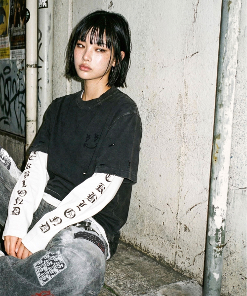 BLACK BLOND(ブラック ブロンド)の「ビビディシャドウスマイルリップティピグメント半袖Tシャツ(ヴィンテージブラック)(Tシャツ/カットソー・メンズ・その他・MEDIUM/LARGE/X-LARGE)」の7枚目の写真