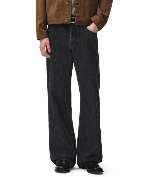DECET(デケト)の「Mid Rise Wide Jeans DCPT027STNBlack(デニムパンツ・レディース・その他・26/28/30/32/34)」の7枚目の写真