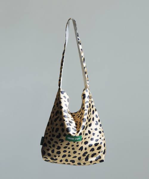 GREEN STUFF(グリーンスタッフ)の「seem full bag 62 - silky leopard camel brown(エコバッグ/サブバッグ・レディース・その他・FREE)」の3枚目の写真