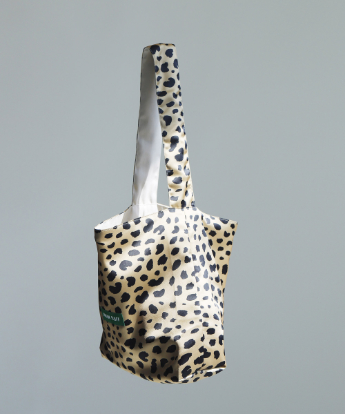 GREEN STUFF(グリーンスタッフ)の「seem full bag 62 - silky leopard camel brown(エコバッグ/サブバッグ・レディース・その他・FREE)」の4枚目の写真