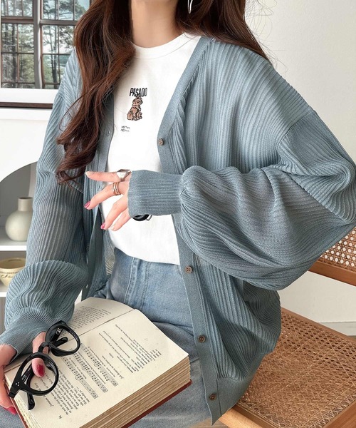 classicalelf(クラシカルエルフ)の「《7月下旬再入荷!予約受付中》冷房対策にも♪ひらっとサラッと心が躍る。オーバーサイズランダムタックシアーカーディガン(カーディガン/ボレロ・レディース・ブルー/ブラック/アイボリー/グレイッシュベージュ/ブラウン・X-LARGE/SMALL/MEDIUM/LARGE)」の19枚目の写真