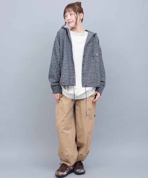 チチカカ(チチカカ)の「フード付きチェックシャツ(シャツ/ブラウス・レディース・ホワイト/ブラック/グリーン・FREE)」の5枚目の写真