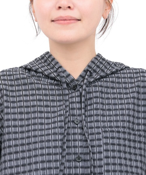 チチカカ(チチカカ)の「フード付きチェックシャツ(シャツ/ブラウス・レディース・ホワイト/ブラック/グリーン・FREE)」の13枚目の写真