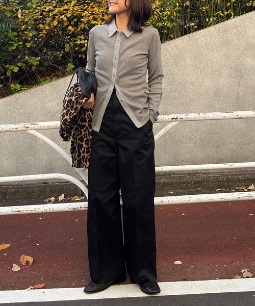 OUTDOOR PRODUCTS（アウトドアプロダクツ）の「T/C ライトクロスワイドストレートパンツ（スラックス・レディース・ブラック/チャコールグレー/レッド・36/38）」の9枚目の写真