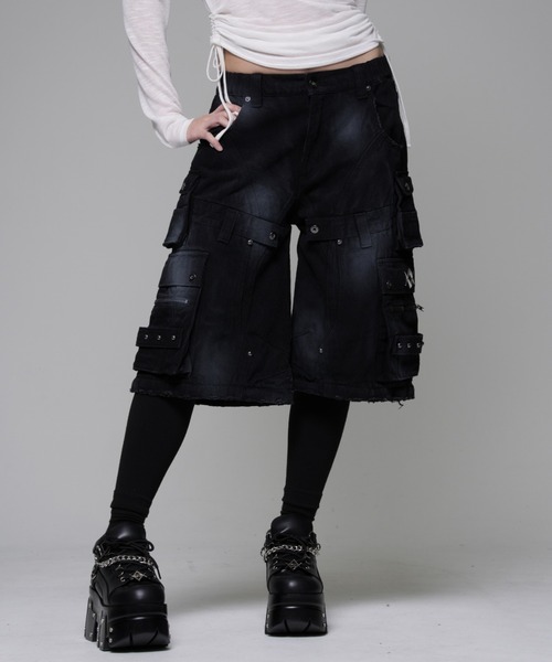 REFLEM(レフレム)の「『REFLEM/レフレム』リメイクデザイン2WAYワイドデニムパンツ(デニムパンツ・レディース・ブラック/グレー・FREE)」の6枚目の写真
