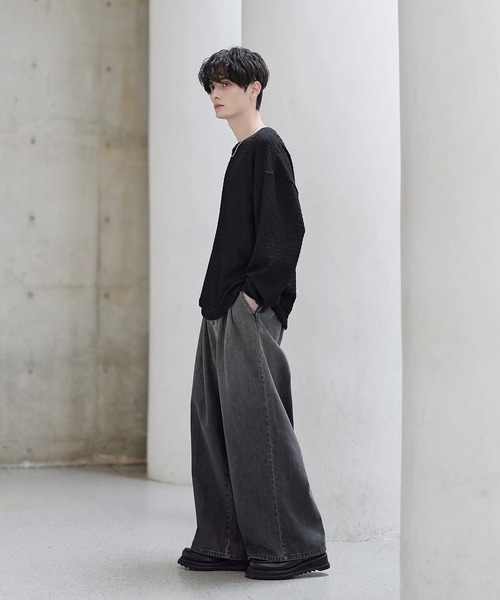 ETELIO（エテリオ）の「シャーリングロングTシャツ【ドローコード付き】（Tシャツ/カットソー・メンズ・チャコール/ブラック/グリーン/ブラウン/ホワイト・XL/L/M/S）」の15枚目の写真