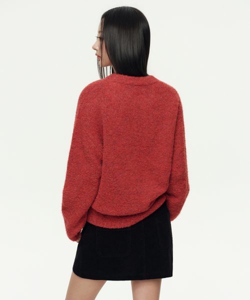 MUSINSA STANDARD WOMAN（ムシンサスタンダードウーマン）の「ウィメンズブークルリラックスクルーネックニット[レッド]（ニット/セーター・レディース・その他・MEDIUM/SMALL/LARGE/X-SMALL）」の4枚目の写真