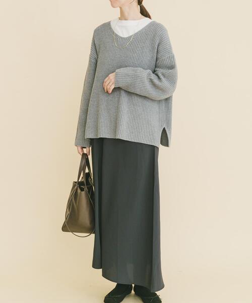 ITEMS URBANRESEARCH(アイテムズ アーバンリサーチ)の「畦Vネックニット×キャミワンピースSET(ワンピース・レディース・ピンク/ライトグレー/ベージュ・FREE)」の15枚目の写真