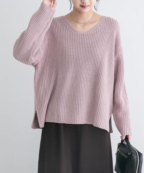 ITEMS URBANRESEARCH(アイテムズ アーバンリサーチ)の「畦Vネックニット×キャミワンピースSET(ワンピース・レディース・ピンク/ライトグレー/ベージュ・FREE)」の13枚目の写真