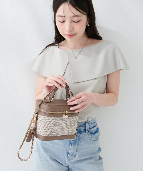 natural couture(ナチュラルクチュール)の「〈MARY QUANTコラボ〉チャーム付きバニティバッグ(ショルダーバッグ・レディース・ブラウン/アイボリー/ブラック・FREE)」の11枚目の写真