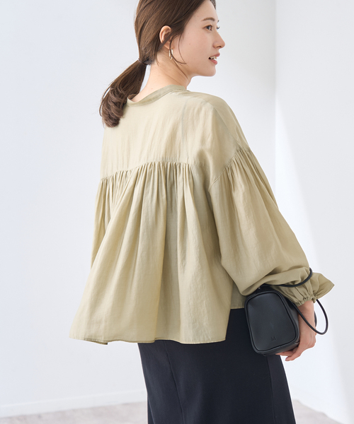 FRAMeWORK（フレームワーク）の「ギャザーブラウス（シャツ/ブラウス・レディース・ベージュ/チャコールグレー/ホワイト・FREE）」の5枚目の写真