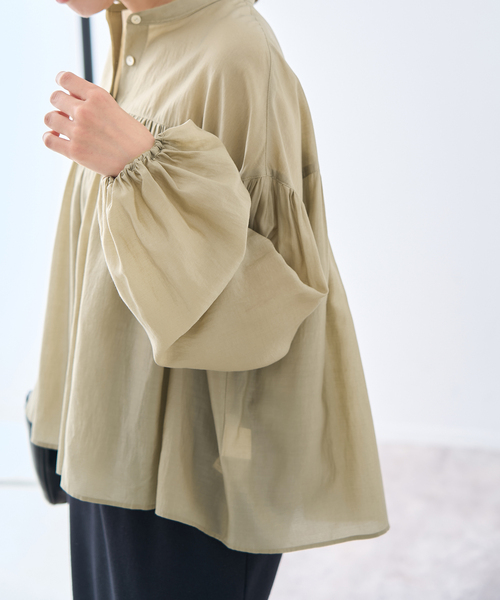 FRAMeWORK（フレームワーク）の「ギャザーブラウス（シャツ/ブラウス・レディース・ベージュ/チャコールグレー/ホワイト・FREE）」の7枚目の写真