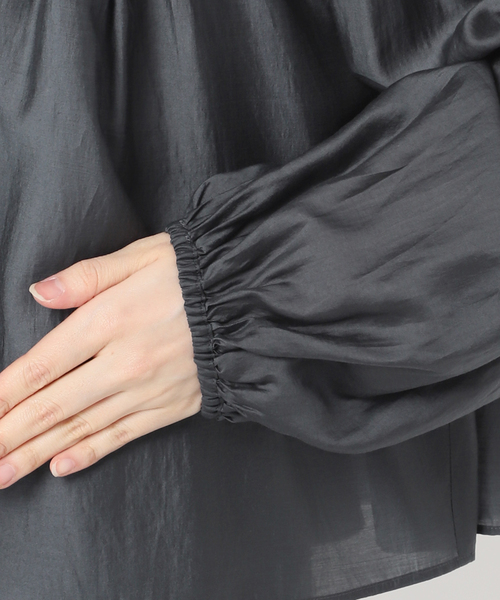 FRAMeWORK（フレームワーク）の「ギャザーブラウス（シャツ/ブラウス・レディース・ベージュ/チャコールグレー/ホワイト・FREE）」の13枚目の写真