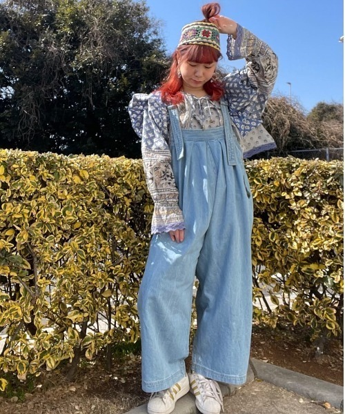 チャイハネ（チャイハネ）の「【チャイハネ】デニム刺繍サロペット（サロペット/オーバーオール・レディース・ブルー/ネイビー・FREE）」の5枚目の写真