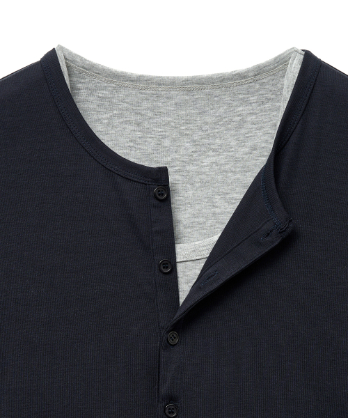 NOIRER(ノイア)の「レイヤードヘンリーネックハーフスリーブTシャツ(ネイビーグレー)(Tシャツ/カットソー・メンズ・その他・48/50/52)」の4枚目の写真