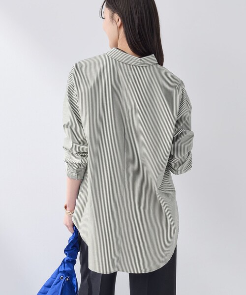 INDIVI（インディヴィ）の「【羽織りとしても活躍】ベーシックレギュラーシャツ（シャツ/ブラウス・レディース・グレー系2/ブルー系7/ブラック/ホワイト・13/05/36/38）」の15枚目の写真