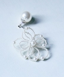 ROSE BUD（ローズバッド）の「ASYMMETRICAL EARRINGS（イヤリング）」