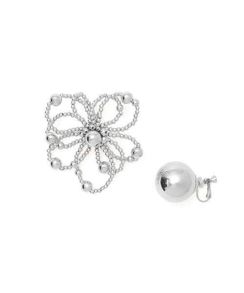 ROSE BUD（ローズバッド）の「ASYMMETRICAL EARRINGS（イヤリング・レディース・シルバー/ホワイト・ONE SIZE）」の9枚目の写真