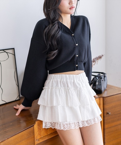 CLEAR BASIC（クリアベーシック）の「ハートボタンVネックニットカーディガン（カーディガン/ボレロ・レディース・アイボリー/杢グレー/ラベンダー/ブラック・F）」の2枚目の写真