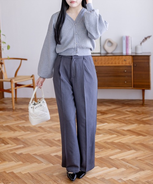 CLEAR BASIC（クリアベーシック）の「ハートボタンVネックニットカーディガン（カーディガン/ボレロ・レディース・アイボリー/杢グレー/ラベンダー/ブラック・F）」の17枚目の写真