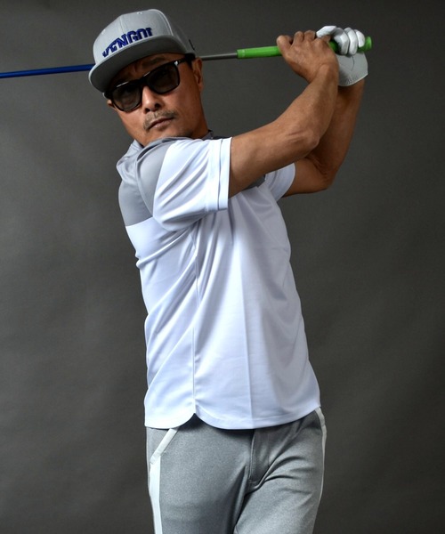 COMON GOLF(コモンゴルフ)の「バイカラーDRY素材 半袖モックネック ゴルフシャツ(Tシャツ/カットソー・メンズ・ブラック×ベージュ/グレー×ホワイト・XXL/L/M/XL)」の7枚目の写真