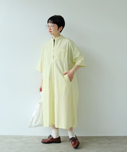 PAR ICI（パーリッシィ）の「チェック/無地 BIGシャツワンピース（シャツワンピース・レディース・ピンク/ダークブラウン/イエロー/サックスブルー/アイボリー・FREE）」の4枚目の写真